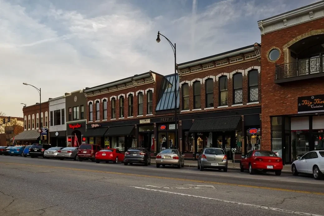 910 Broadway Office Suites, photo 1 of 4